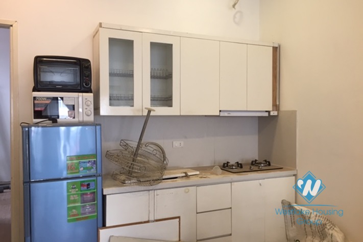 High floor 80 sqm natural light apartment in Kim Ma - Ngoc Khanh area