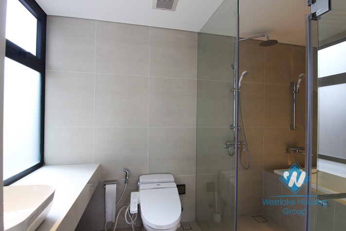 Modern 02 bedrooms apartment for rent in To Ngoc Van st, Tay Ho District 
