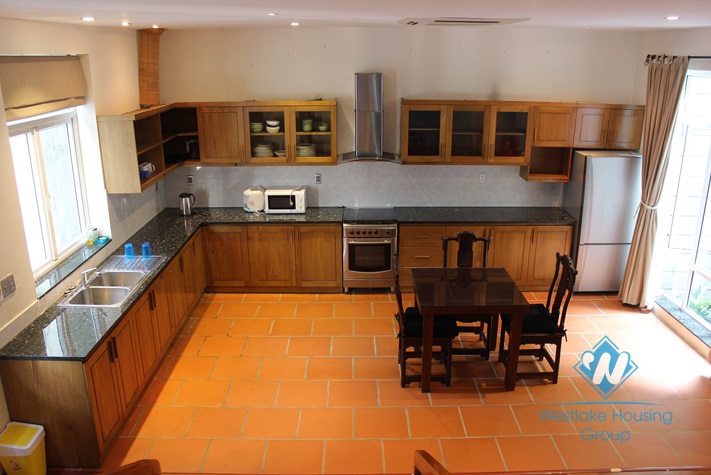 Cosy house for lease in Westlake area, fully furnished.