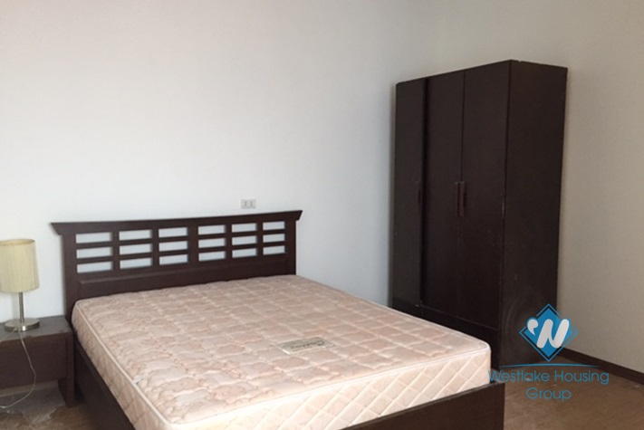 High floor 80 sqm natural light apartment in Kim Ma - Ngoc Khanh area
