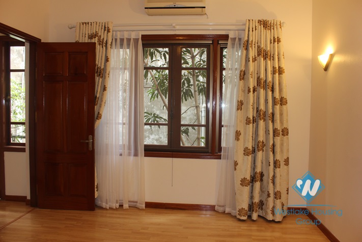 Nice house for rent in Au Co street, Tay Ho, Hanoi