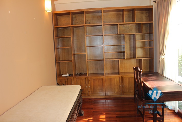 Cosy house for lease in Westlake area, fully furnished.