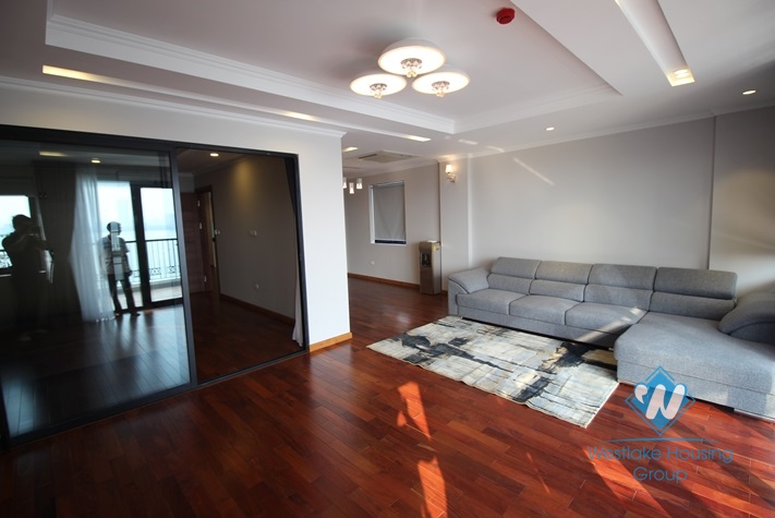 Brandnew apartment to rent with stunning lakeview in Tay Ho