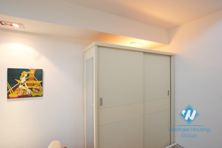 Nice studio for rent in Dang Thai Mai Street, Tay Ho District, Ha Noi 