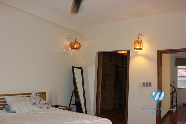 Cosy house for lease in Westlake area, fully furnished.