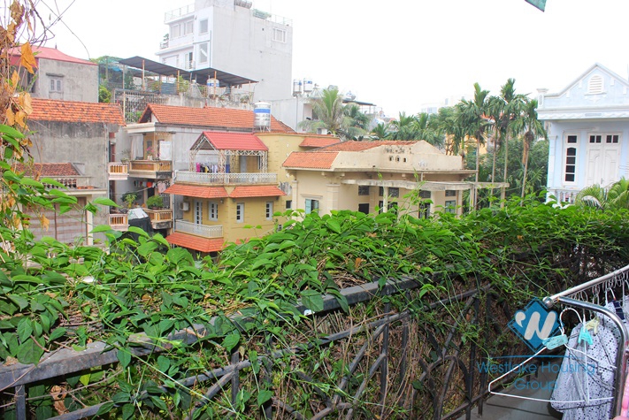 Cosy house for rent in Au Co street, Tay Ho District, Ha Noi