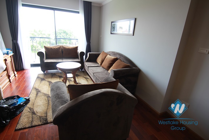 Modern apartment with 02 bedrooms apartment in Xuan Dieu st for rent.