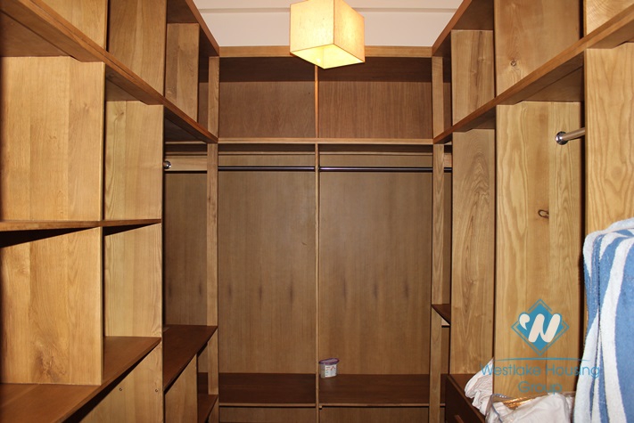 Cosy house for lease in Westlake area, fully furnished.