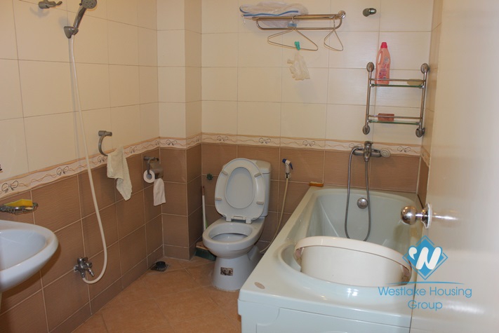 Cosy house for rent in Au Co street, Tay Ho District, Ha Noi