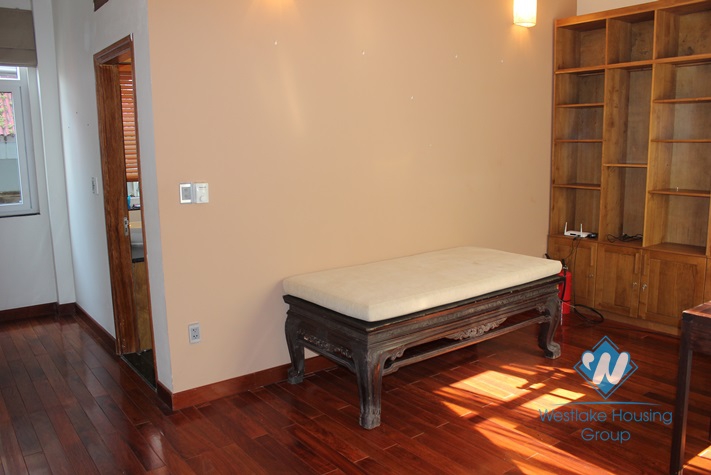 Cosy house for lease in Westlake area, fully furnished.