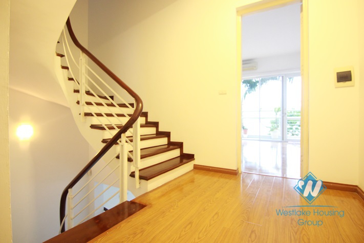 Lake view modern house for rent in Tay Ho, Ha Noi
