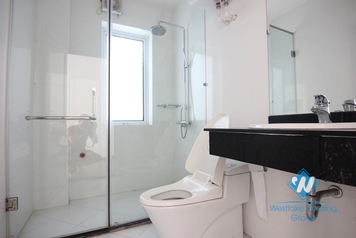 Lake view-House for rent in Tay Ho area