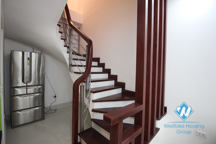 Brandnew 03 bedrooms house for rent in Dang Thai Mai area.