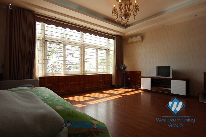 House with 4 bedrooms for rent in Yen Phu Village, Tay Ho, Ha Noi