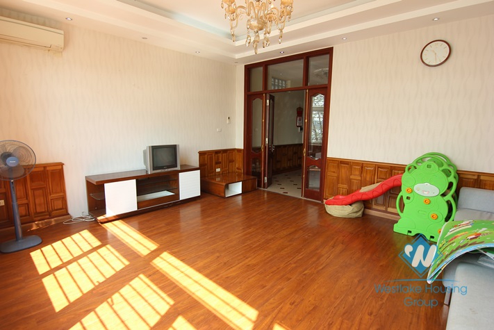 House with 4 bedrooms for rent in Yen Phu Village, Tay Ho, Ha Noi