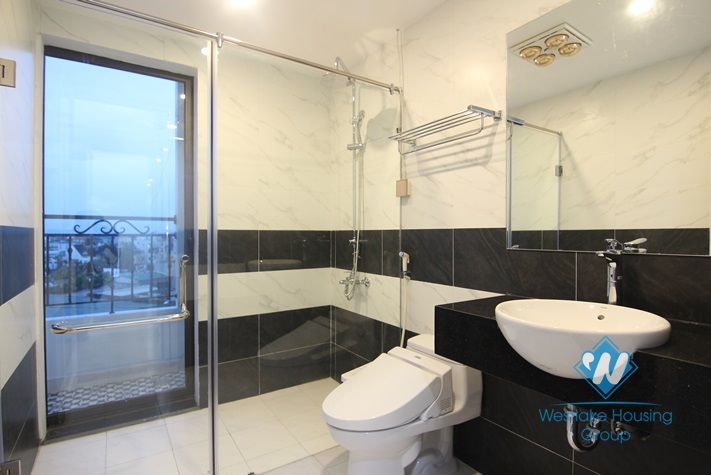 Lakeview and Brandnew 03 bedrooms penhouse for rent in Tay Ho area.