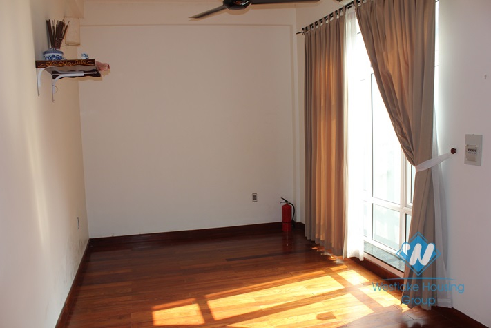 Cosy house for lease in Westlake area, fully furnished.