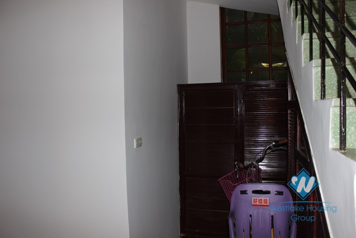 House for rent in Westlake area with large yard and lake view 