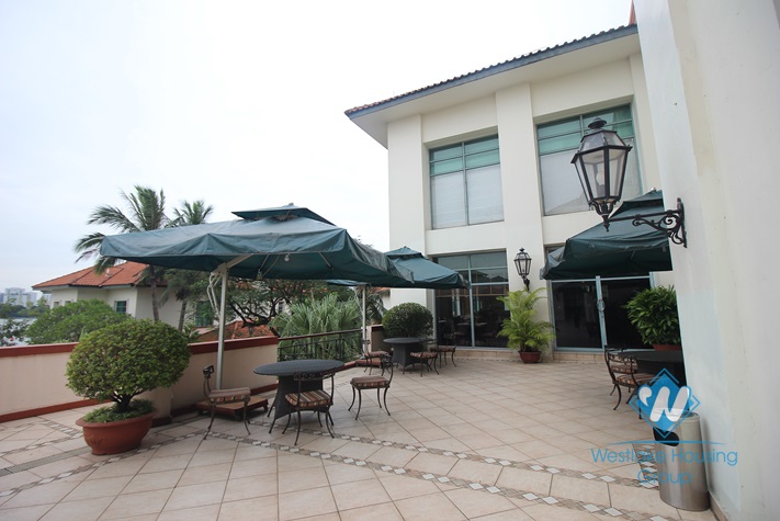 Two bedrooms apartment with high quality for rent in Diamond Westlake