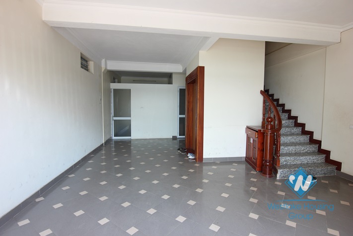 House with 4 bedrooms for rent in Yen Phu Village, Tay Ho, Ha Noi