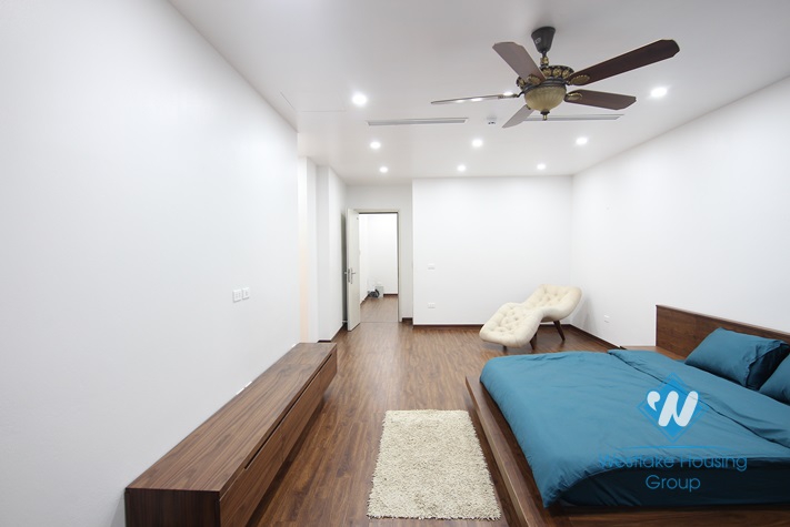 Lakeview and Brandnew 03 bedrooms penhouse for rent in Tay Ho area.