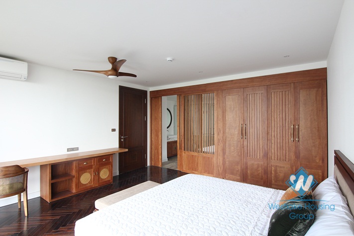 A luxury 4 bedroom apartment for rent in Tay Ho area
