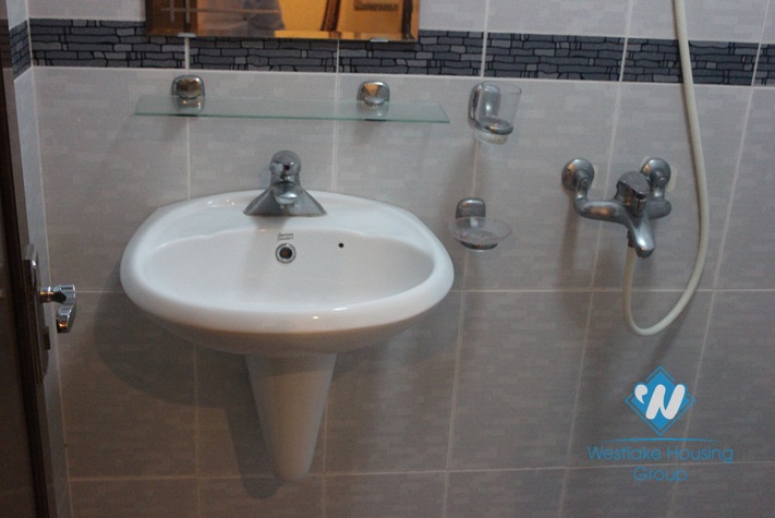 Apartment with 01 bedroom, 02 bathrooms for rent in Tay Ho