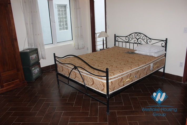 Apartment with 01 bedroom, 02 bathrooms for rent in Tay Ho