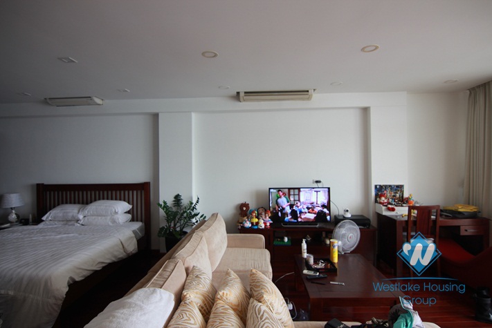 Lake view terrace studio for rent in Truc Bach, Ba Dinh