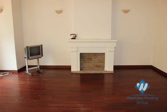 Au Co str., - Charming modern house of full natural light & quiet residence 6BR