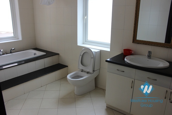 Au Co str., - Charming modern house of full natural light & quiet residence 6BR