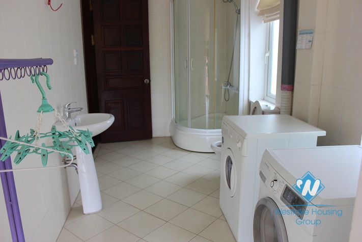 Au Co str., - Charming modern house of full natural light & quiet residence 6BR