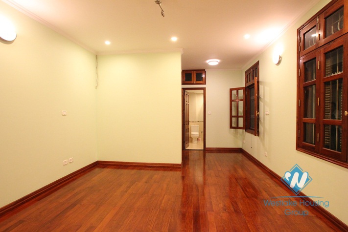 Brand new unfurnished  villa  for rent in Cau Giay District, Ha noi