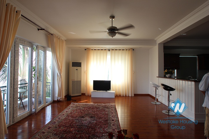 Brand new lake view apartment for lease on Xuan Dieu street, Tay Ho, Hanoi
