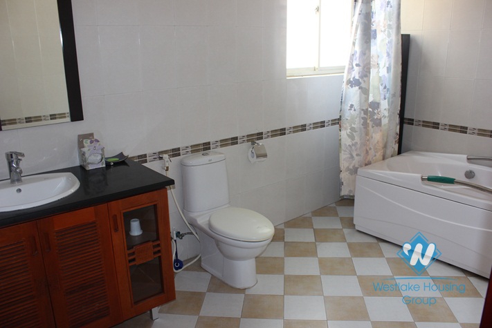 unfurnished house for lease in Au Co street
