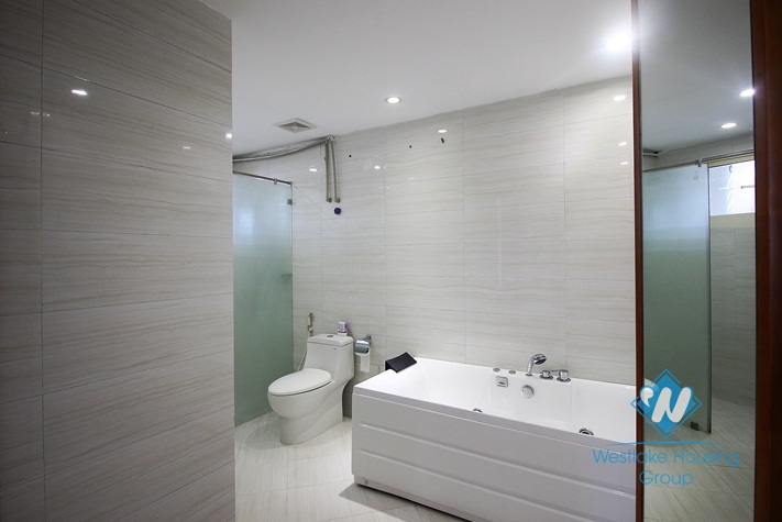 A beautiful 2 bedroom apartment for rent in Hai Ba Trung district