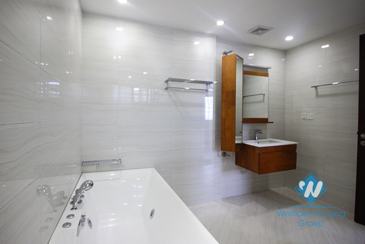 A beautiful 2 bedroom apartment for rent in Hai Ba Trung district