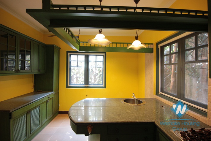 Big house with nice yard for rent in Tay Ho area