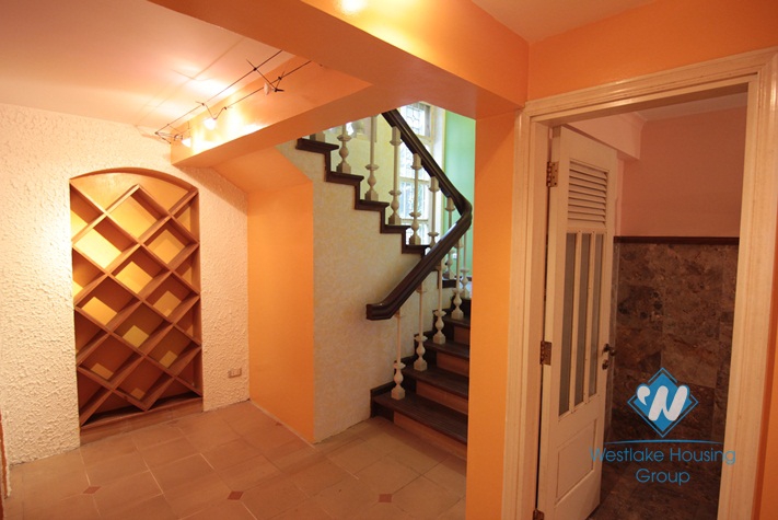 Big house with nice yard for rent in Tay Ho area