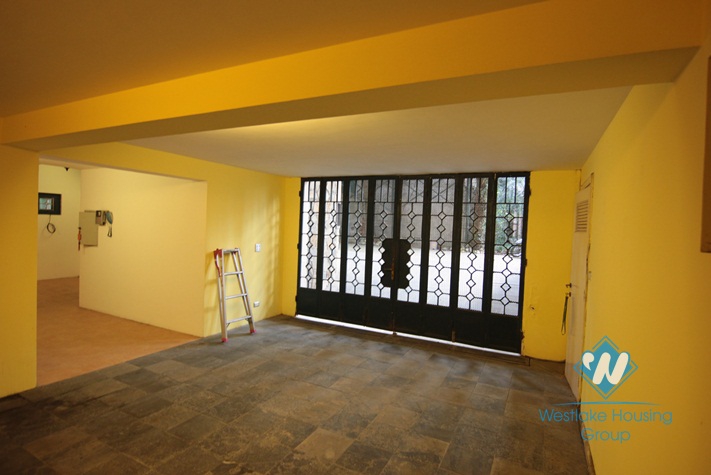 Big house with nice yard for rent in Tay Ho area