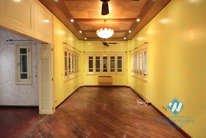 Big house with nice yard for rent in Tay Ho area