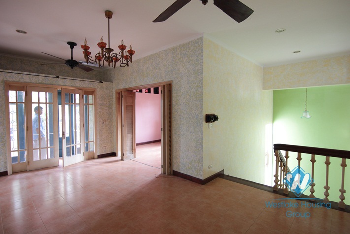 Big house with nice yard for rent in Tay Ho area