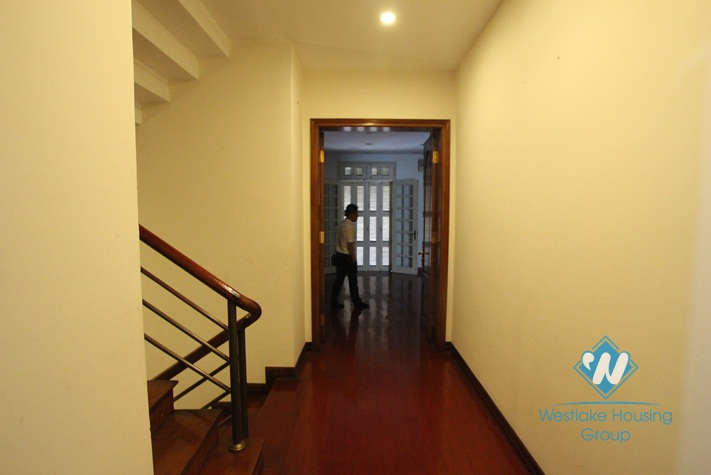 Luxury house with nice garden for rent in Cau Giay district, Ha Noi