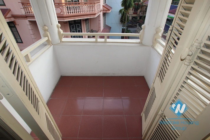 Luxury house with nice garden for rent in Cau Giay district, Ha Noi