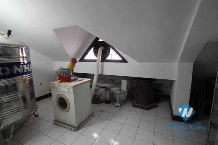 Luxury house with nice garden for rent in Cau Giay district, Ha Noi