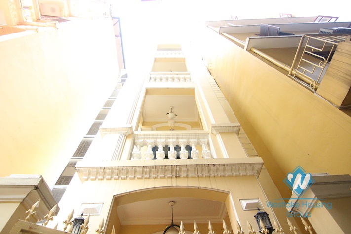 Affordable price 04 bedrooms house for rent in Ba Dinh district, near Lotte Tower