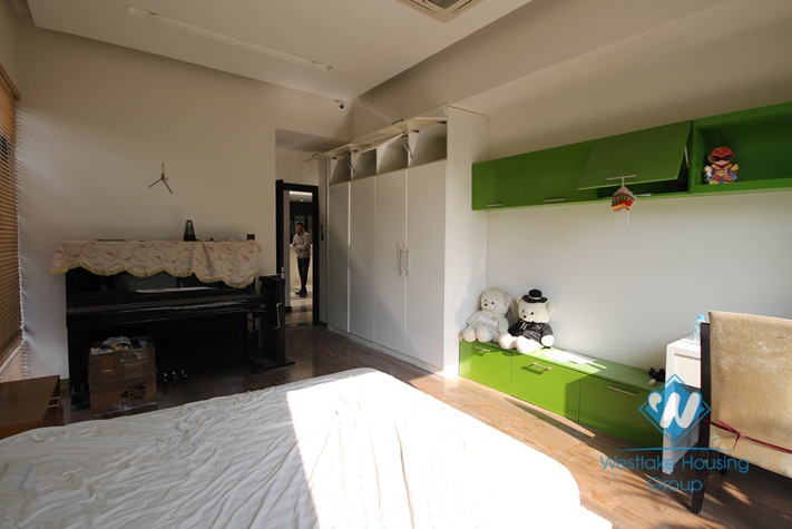 Charming one storey villa to rent with 400 sqm garden in Diplomats' compound in Tay Ho