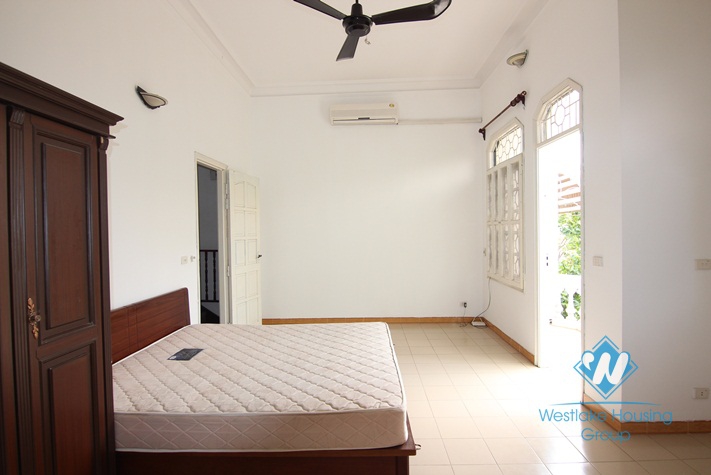 Green house for rent in Tay Ho, Ha Noi