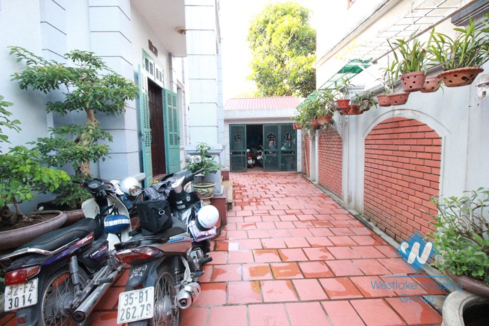 Spacious house for rent in Lac Long Quan Street, Tay Ho District, Hanoi