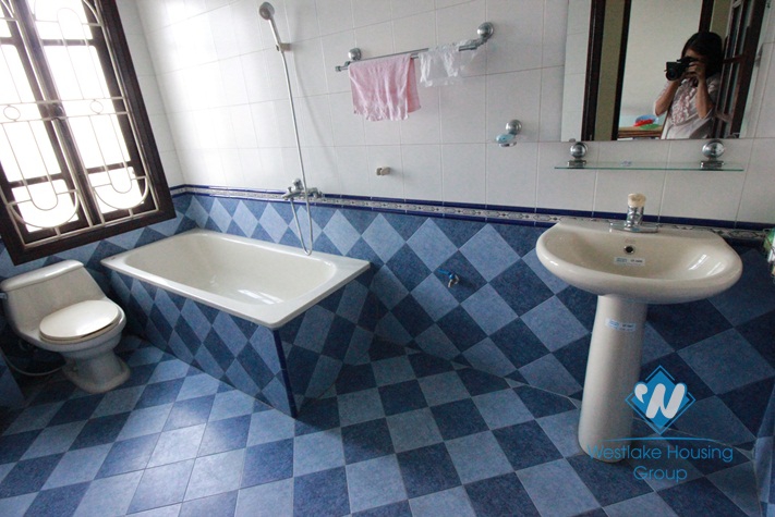 Spacious house for rent in Lac Long Quan Street, Tay Ho District, Hanoi